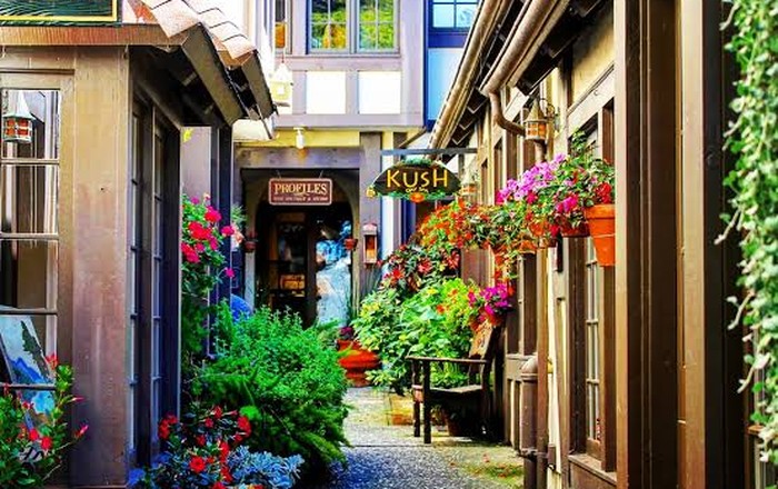 卡梅尔小镇欧式街道（Carmel-by-the-Sea European style village streets）
