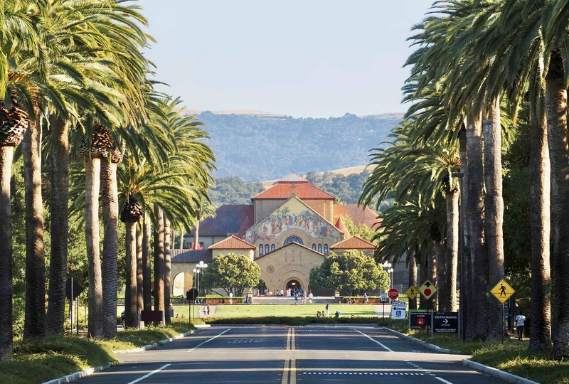 斯坦福大学棕榈大道,华人租赁私人中文包车 (Stanford University Palm Drive, HuaRenRental private Chinese charter)